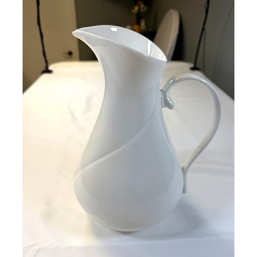 Royal Doulton Spa Lifestyle Waterdrop White Pitcher 10.75" Porcelain Swirl Vase